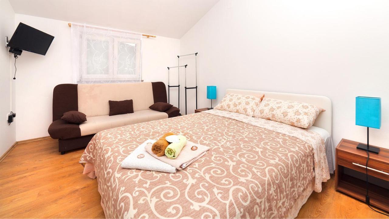 Apartments Barbara Brsec Luaran gambar