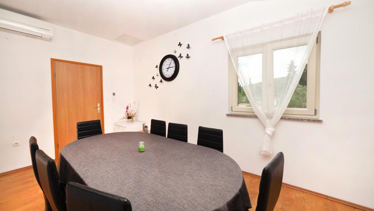 Apartments Barbara Brsec Luaran gambar