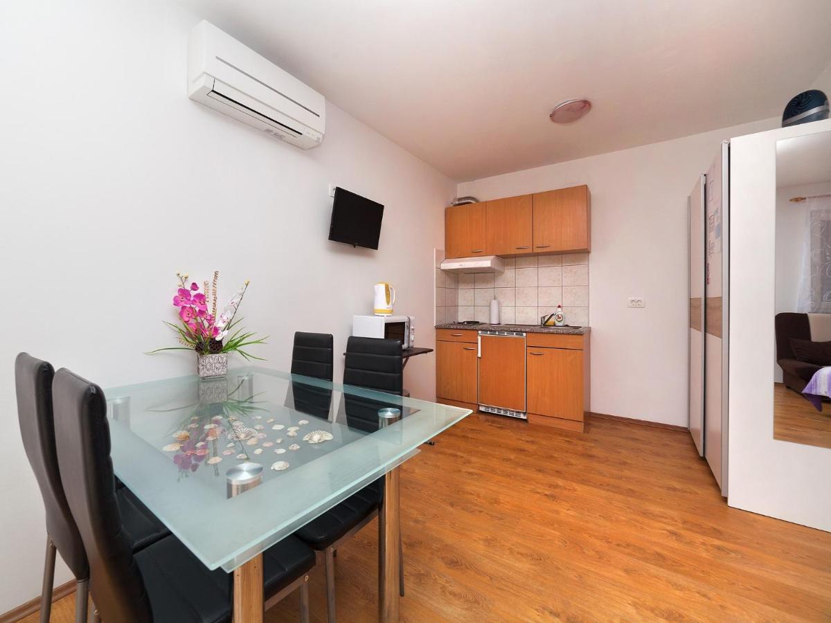 Apartments Barbara Brsec Luaran gambar